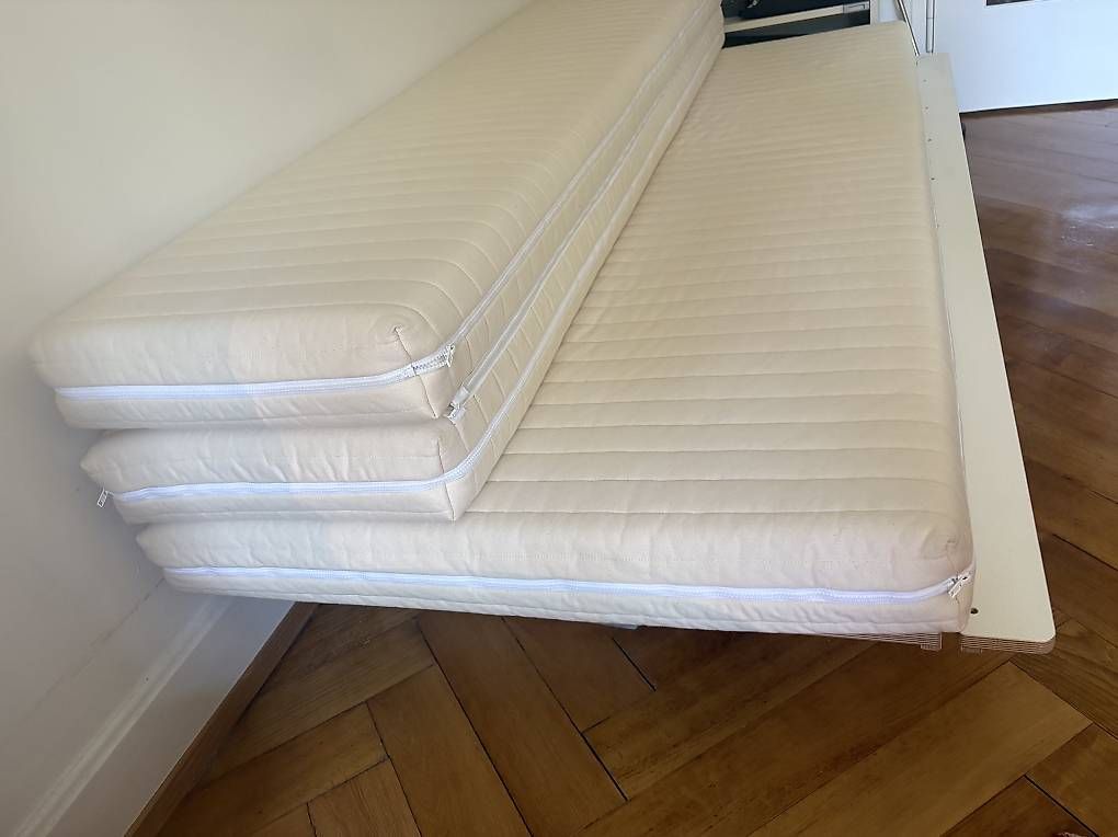 Sofas: Bettsofa zum Ausziehen, Design  – Gebraucht aus Basel von abk_b8x9 1