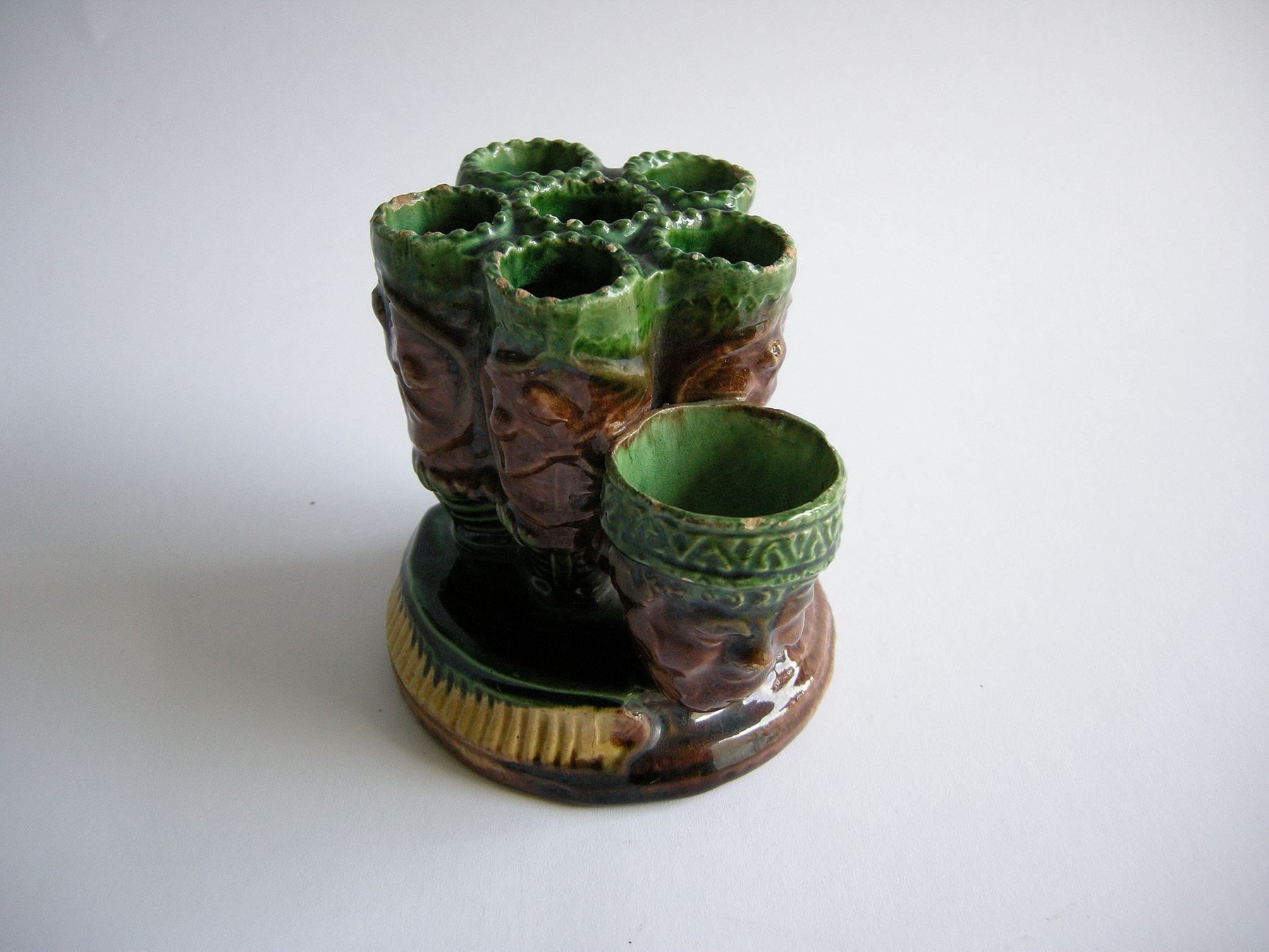 Sculture & Statue: ZIGARRENHALTER, KERAMIK,  ENDE 19. JAHRHUNDERT. – Usato da Grandcour venduto da Flowerstyle 2