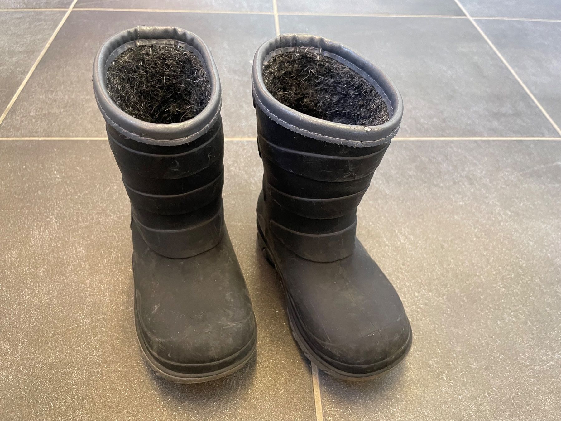 Chaussures garçon: Winterstiefeln – D'occasion à Winkel par jen_5wrx