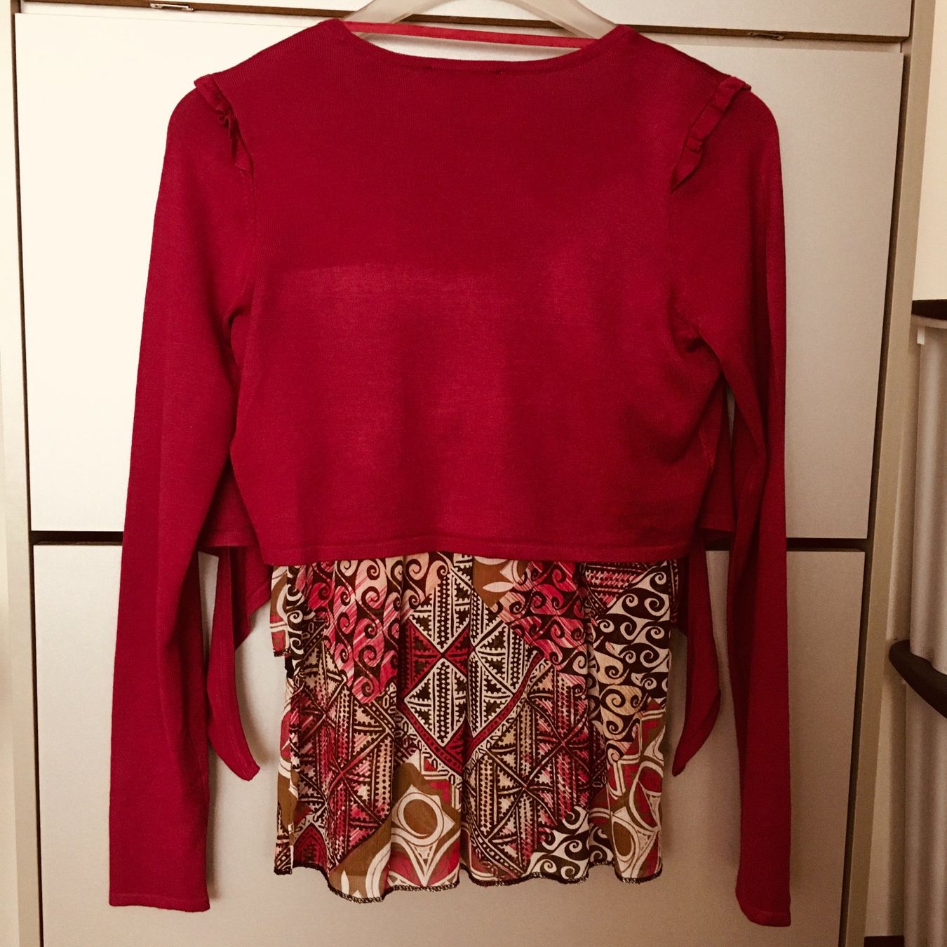 Lotti di vestiti: Top avec veste assortie – Nuovo (secondo la descrizione) da La Tour-de-Peilz venduto da Halltal 1