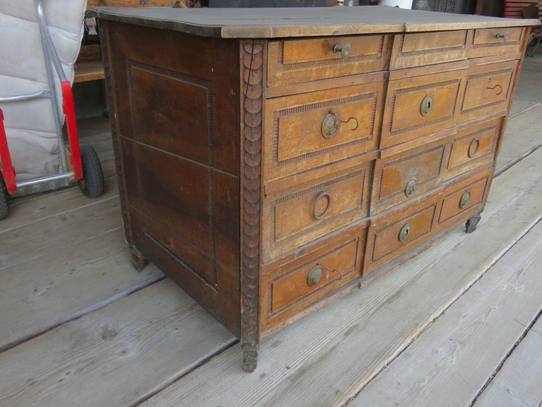 Commodes: antike Nussbaum Kommode ab 1.- fr. – D'occasion à Ruswil par Mfladibus 1