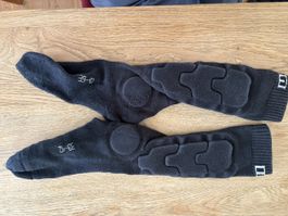 Schienbeinschoner MTB von ION Socken Grösse 39-42 schwarz 