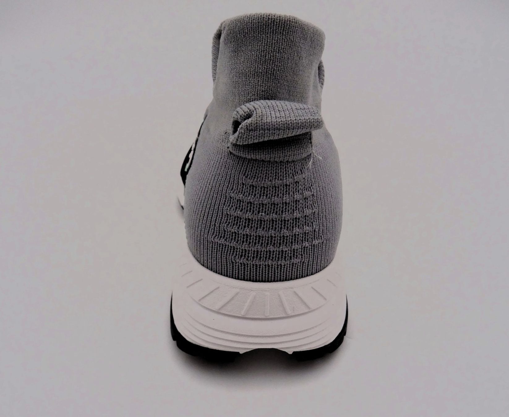 UYN Scarpe da donna: UYN FREE-FLOW TUNE, MINT/SILVER, GR. 36 – Nuovo (secondo la descrizione) da Winterthur venduto da Restwert_Winterthur 2