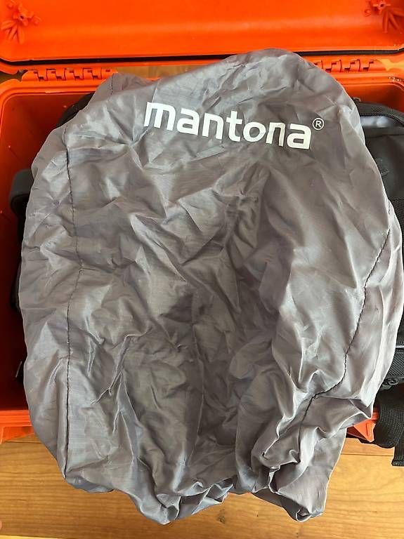 Zaini: Mantona Kamera Rucksack – Usato da Zürich venduto da James_Kr 1