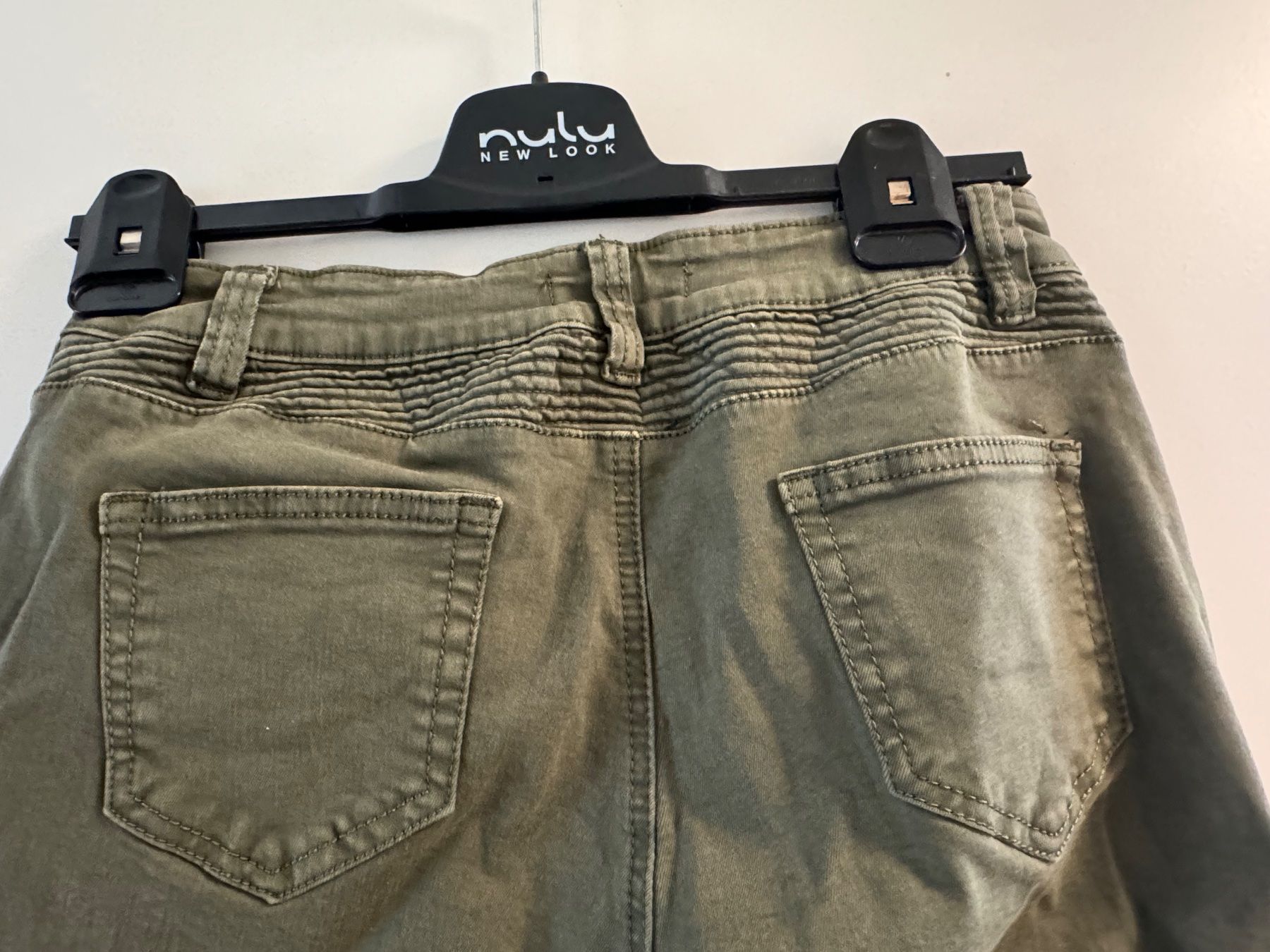 Pantaloni: Hose Olivegrün, Gr.M – Usato da Arlesheim venduto da Eli_77 3