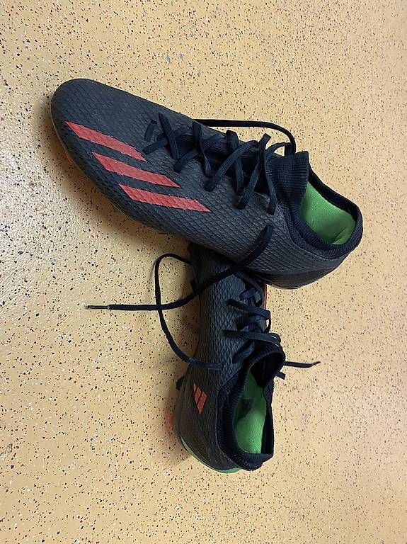 Herrenschuhe: Chaussures de foot Adidas taille 43 1/3  – Gebraucht aus Poliez-le-Grand von Mims82 2