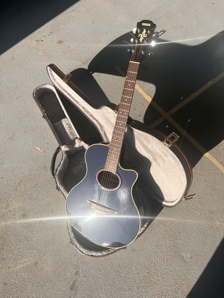 Yamaha Strumenti musicali: YAMAHA APX-5A mit ORG.-Case – Usato da Steinen venduto da WfloR