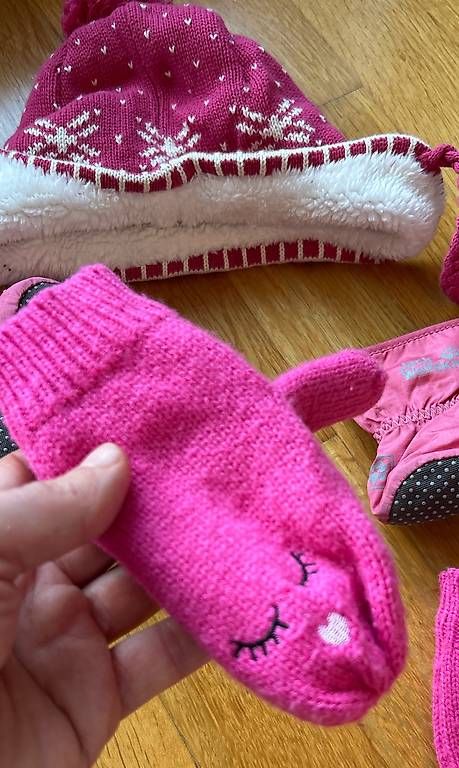 Altro abbigliamento per bambina: Mütze Handschuhe Fiesli – Usato da Basel venduto da mlojak 3