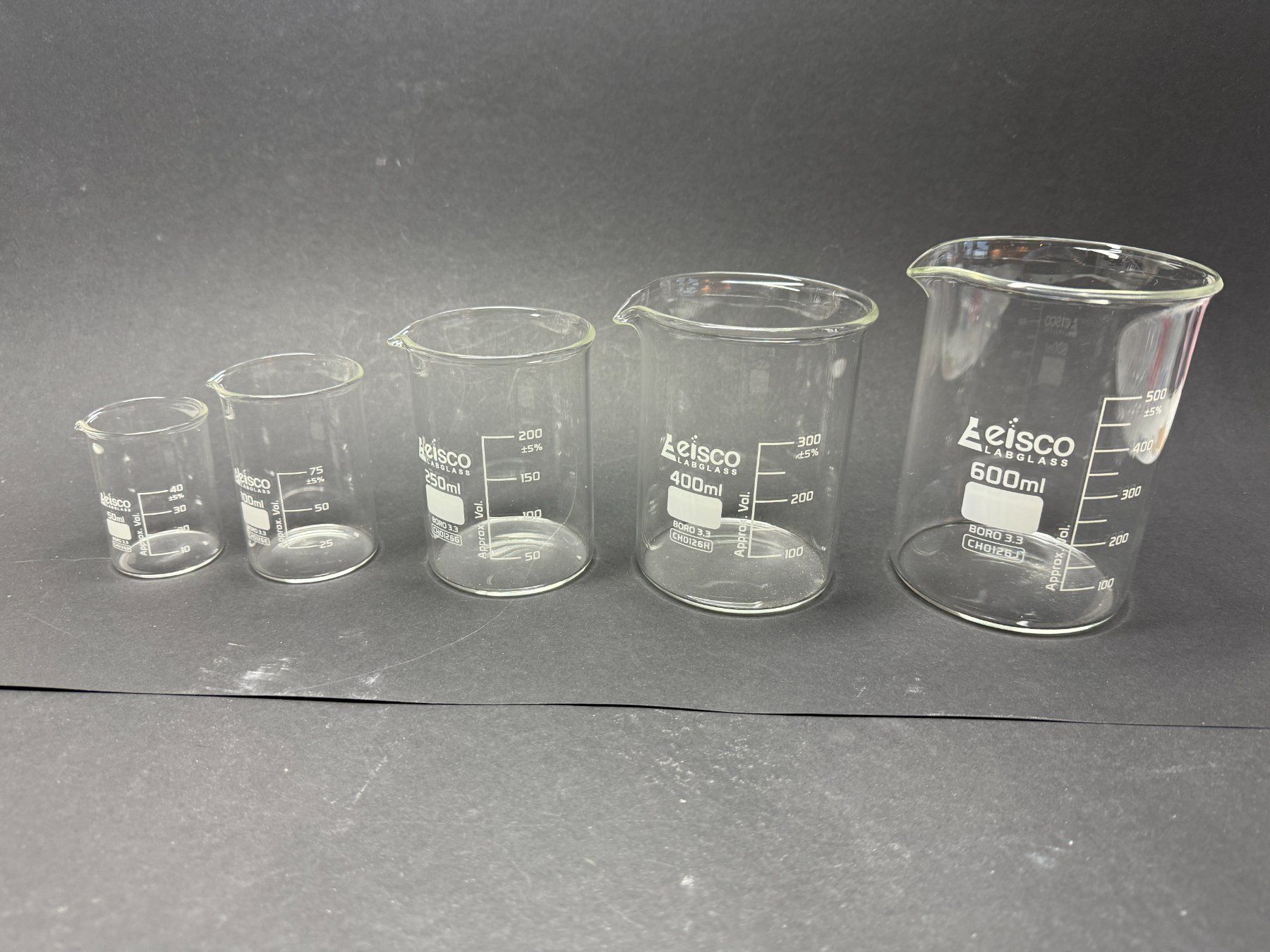 Bicchieri: Set 5 Bechergläser: 50 - 600 ml NEU! – Nuovo e nell'imballaggio originale da Lützelflüh-Goldb venduto da Elementis