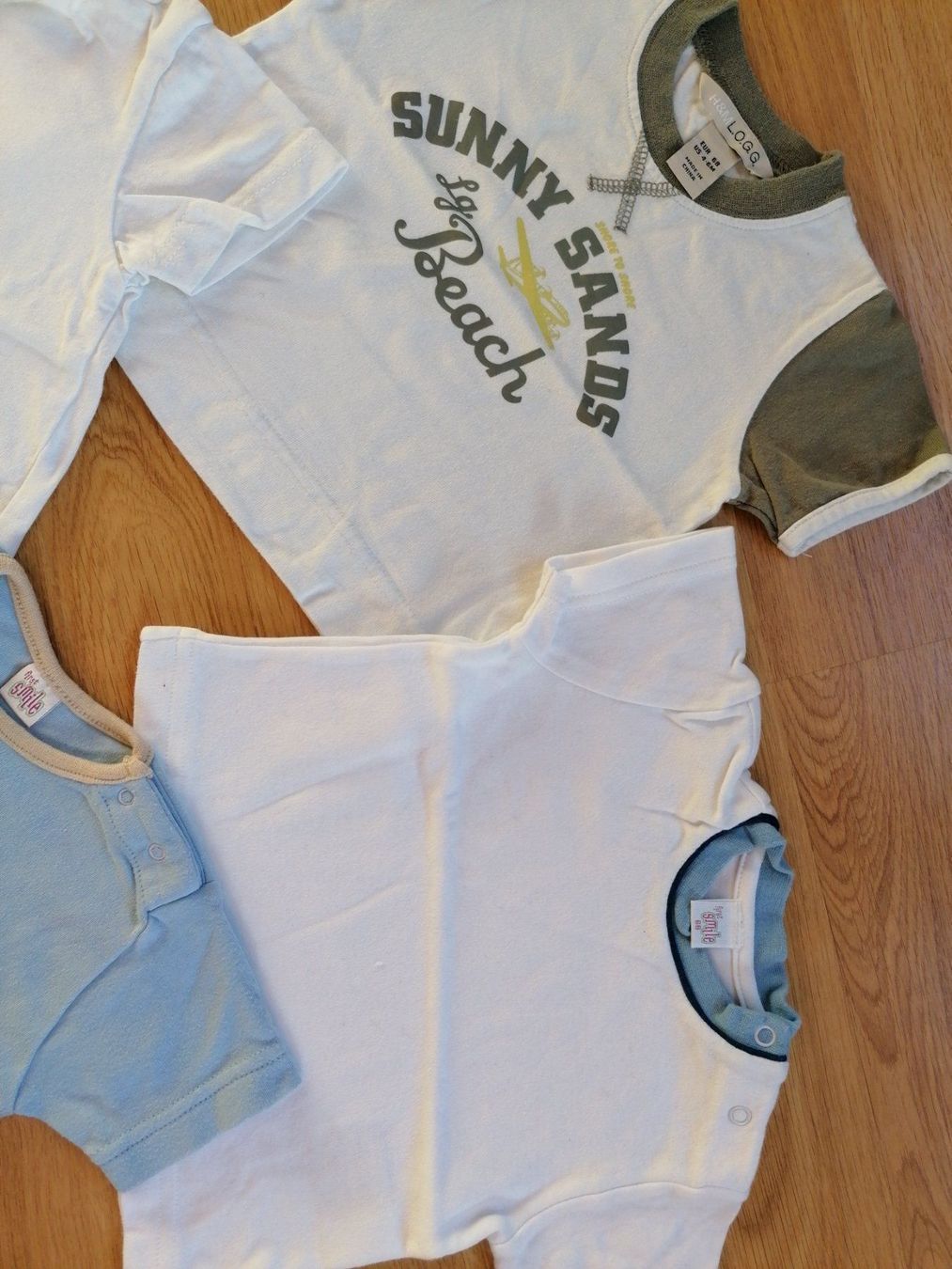 Lotti & Set di vestiti: 4 T-shirts Gr 68 – Usato da Büttikon AG venduto da Amineah 2