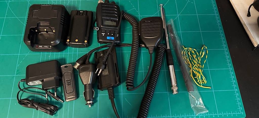Funktechnik: Cb Handfunkgerät TTI Set + – Gebraucht aus volketswil von visitor01