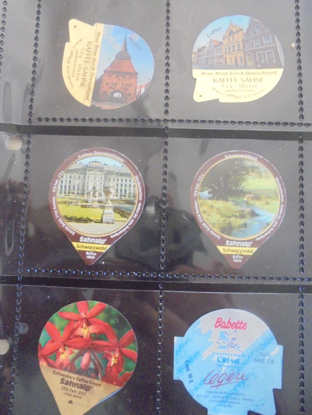 Coperchi dei cremini per caffè: 21 Ausländische Kaffeerahmdeckeli / CCC étranger – Usato da Crissier venduto da Promopost 3