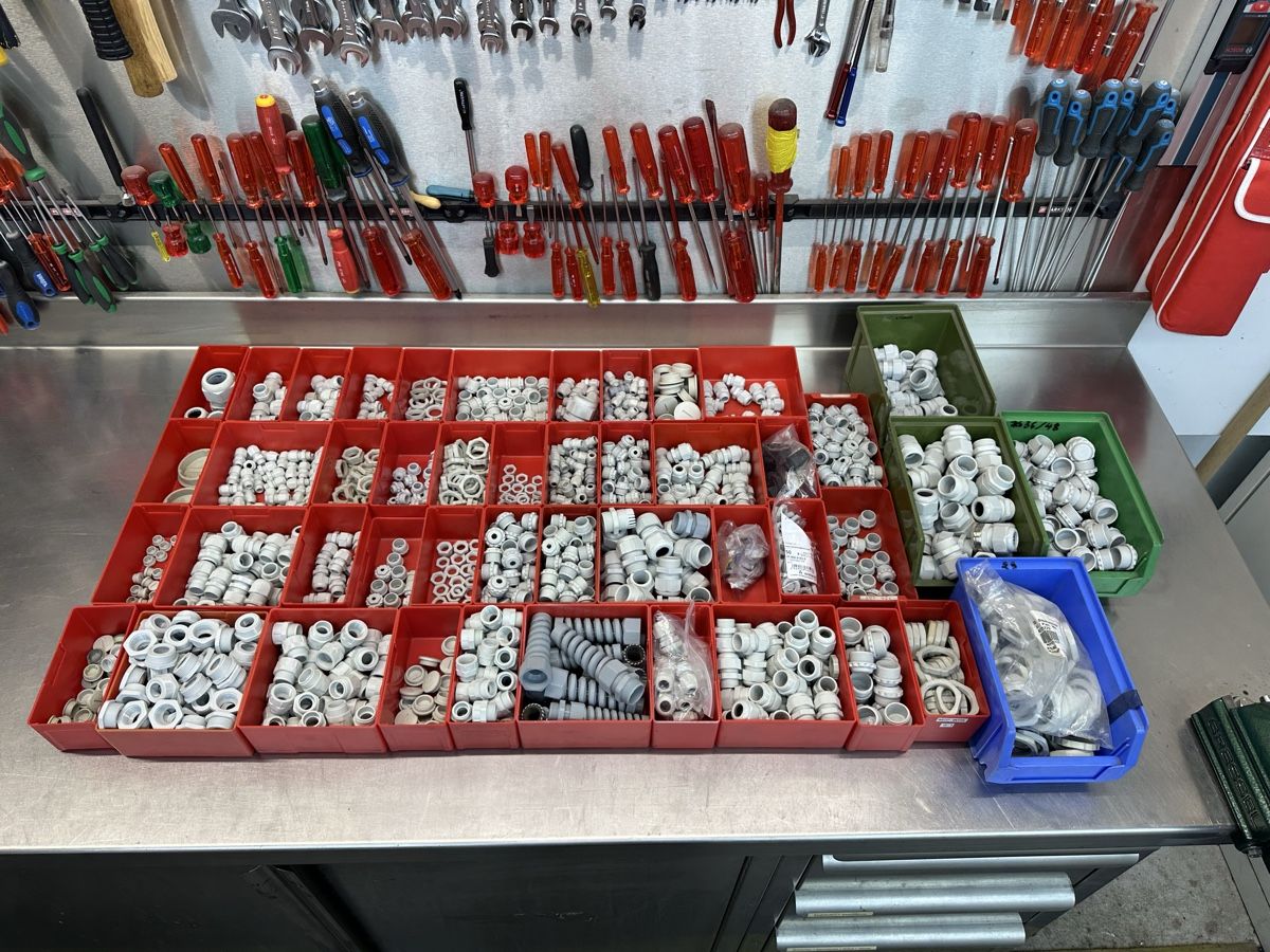 Cavi: Kabelverschraubungen Set gemischt – Nuovo (secondo la descrizione) da Schwende venduto da weesli
