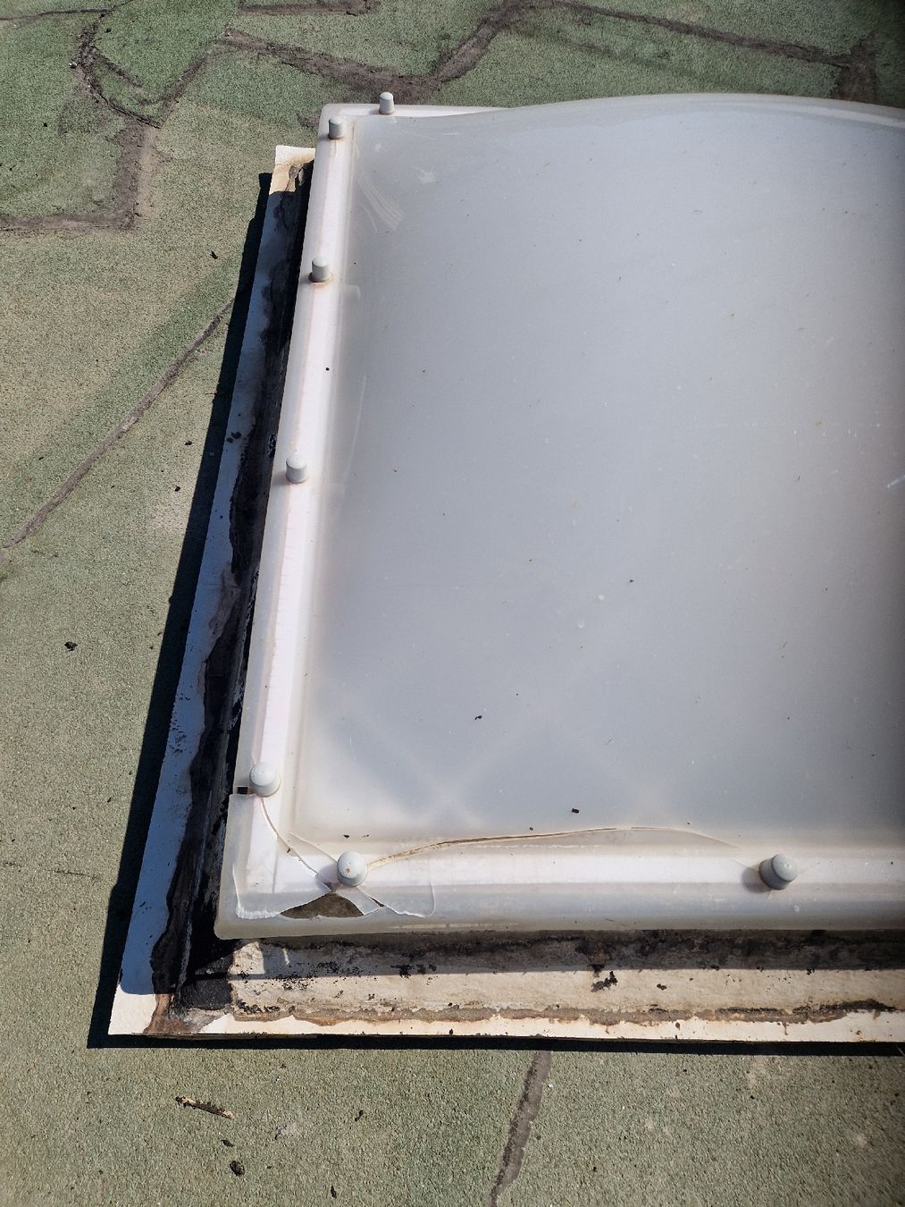 Fenster: Lichtkuppel Acryl mit Rahmen gebraucht – Gebraucht aus Rumisberg von Synchro 3