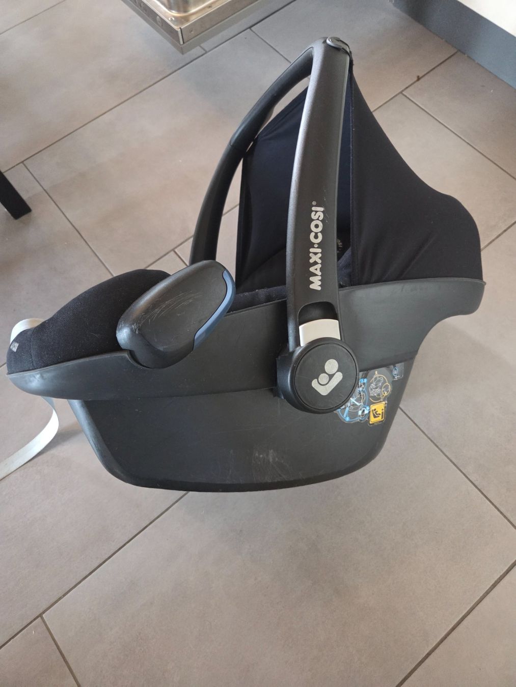 Maxi-Cosi Seggiolini per auto: Babyschale Maxi Cosi Pebble Pro – Usato da Rüti b. Riggisberg venduto da jalaru 1