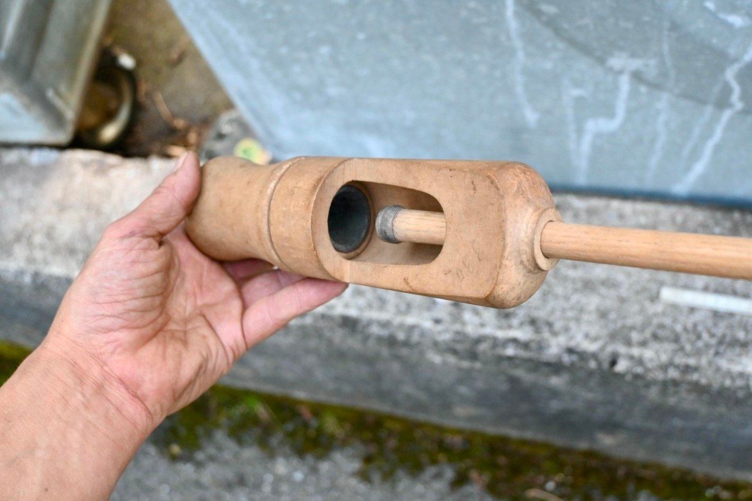 Apribottiglie & Tappi per chiusura: alter Holz - Flaschenverkorker VERZAPFER – Usato da Pfaffhausen venduto da mono_rec 9