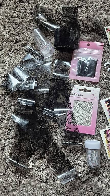 Unghie finte: Diverses Nagelzubehör – Usato da Oberriet SG venduto da maxie97 3