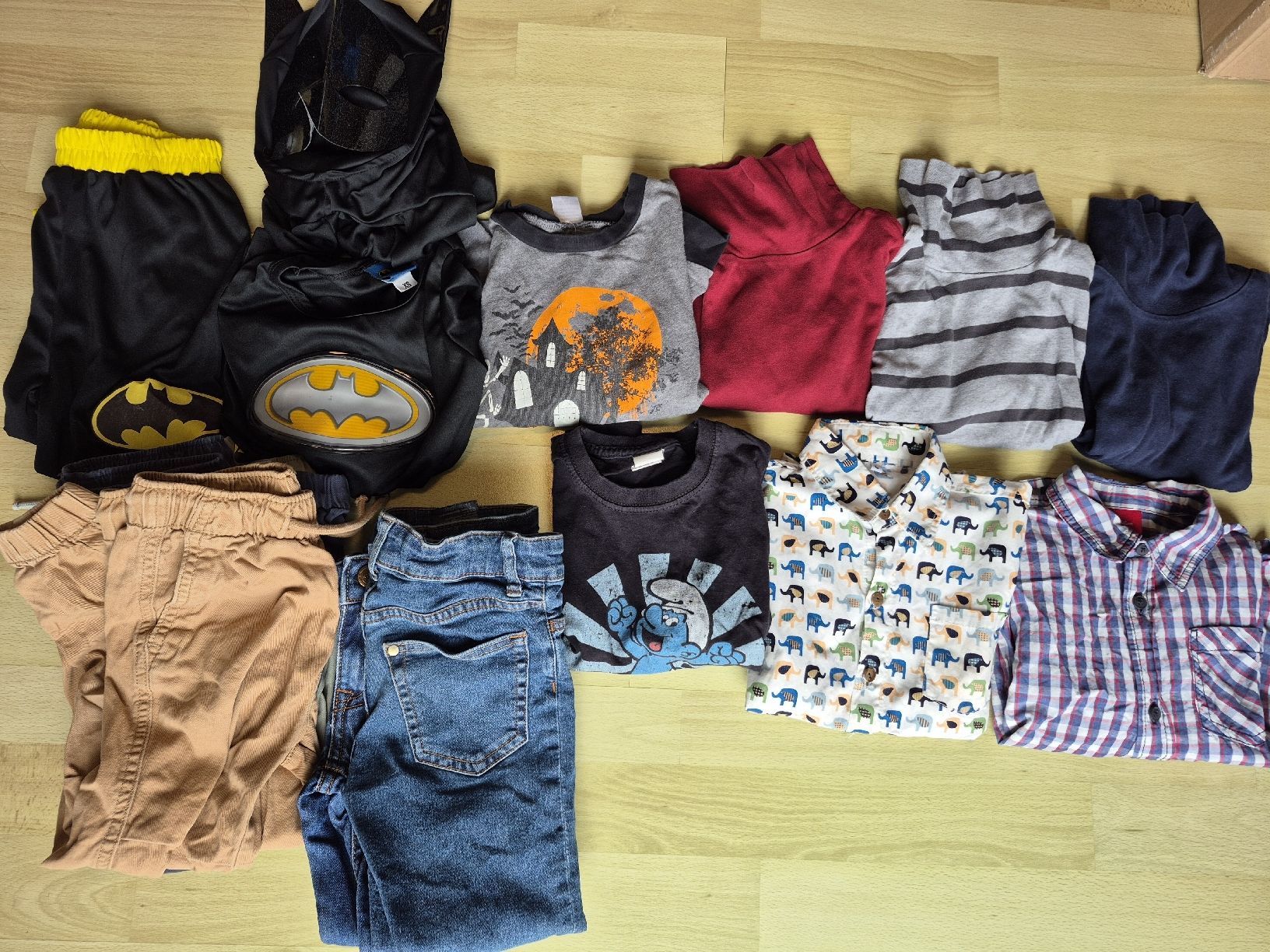 Kleiderpakete & -sets: Kliderpaket gr. 104-110 – Gebraucht aus Gränichen von Mamaboy