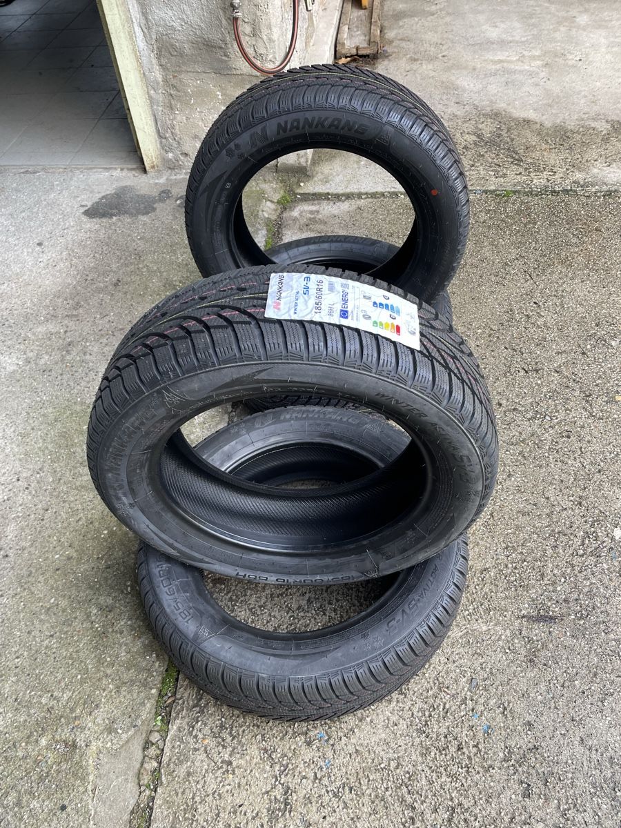 Altro in Scrittura & Disegno: Gomme invernali – Nuovo (secondo la descrizione) da Magadino venduto da mattiasargenti81 1