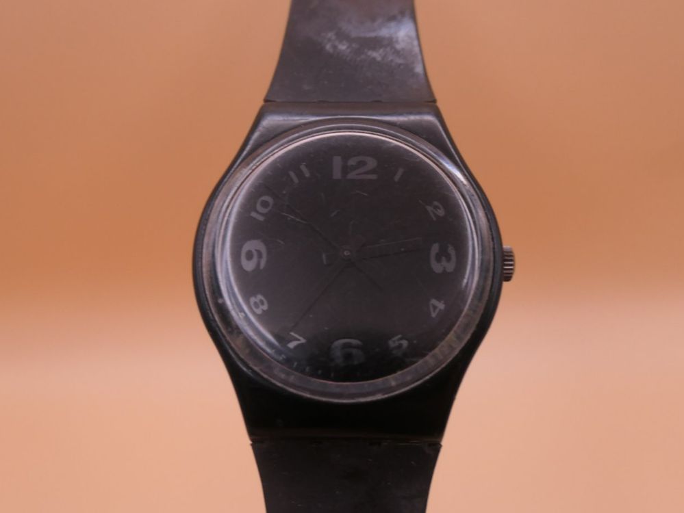 Swatch Orologi: Swatch Gent "AFTER DARK" GB144, neue Batterie – Usato da Thun venduto da CHRONOTIKA