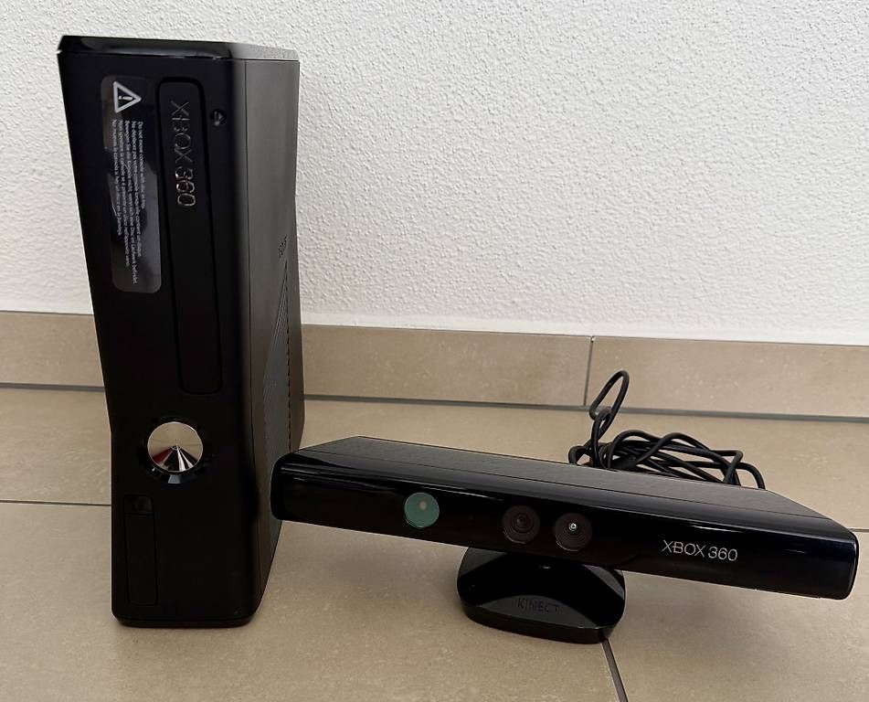 Microsoft Konsolen: Xbox 360 Bundle - Kinect + Controller + 6 Spiele – Gebraucht aus Triengen von chanti99 2