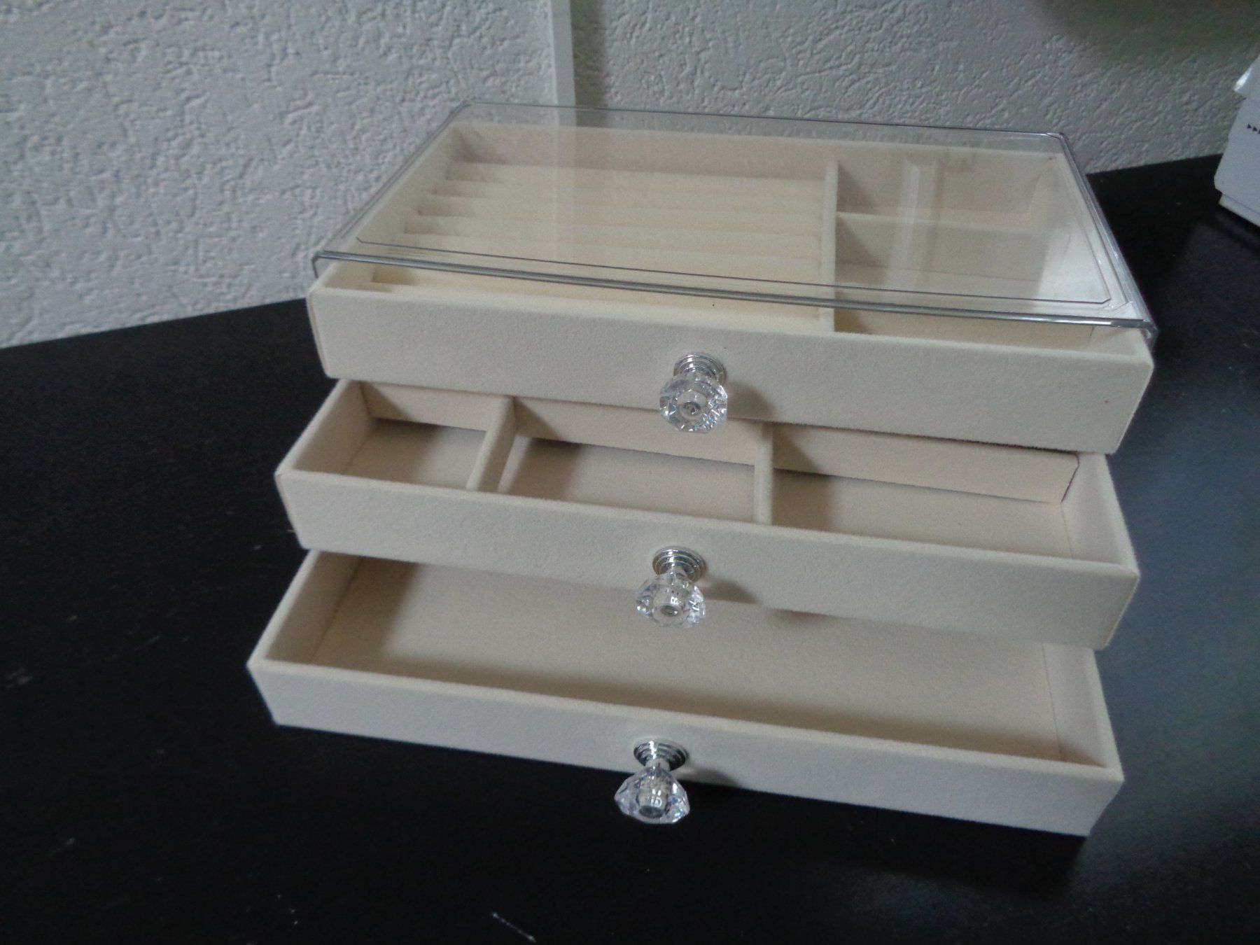 Portagioie: Schmuck Box mit 3 Schubladen (beige) – Nuovo e nell'imballaggio originale da Langenbruck venduto da Gumsi 1