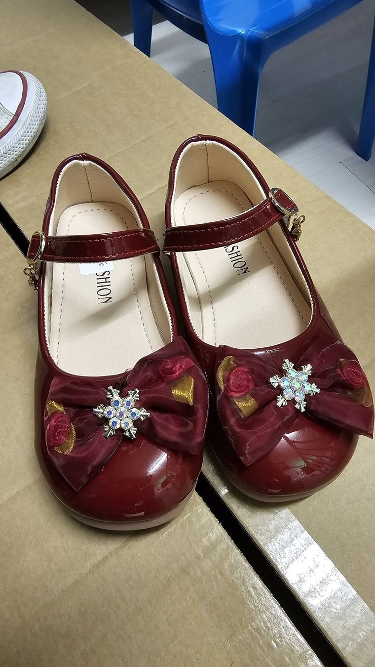 Scarpe per ragazze: Kinder shule Gr33 – Usato da Dietikon venduto da teamomaria 1
