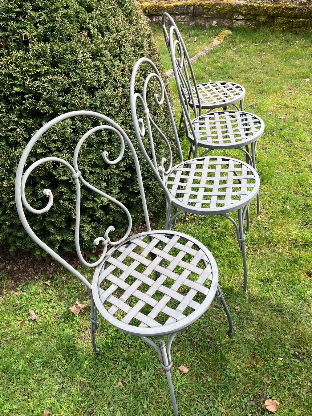 Set di tavolo e panche: Gartentisch mit 4 Stühle Unopio – Usato da Basel venduto da ape_f6ml 5