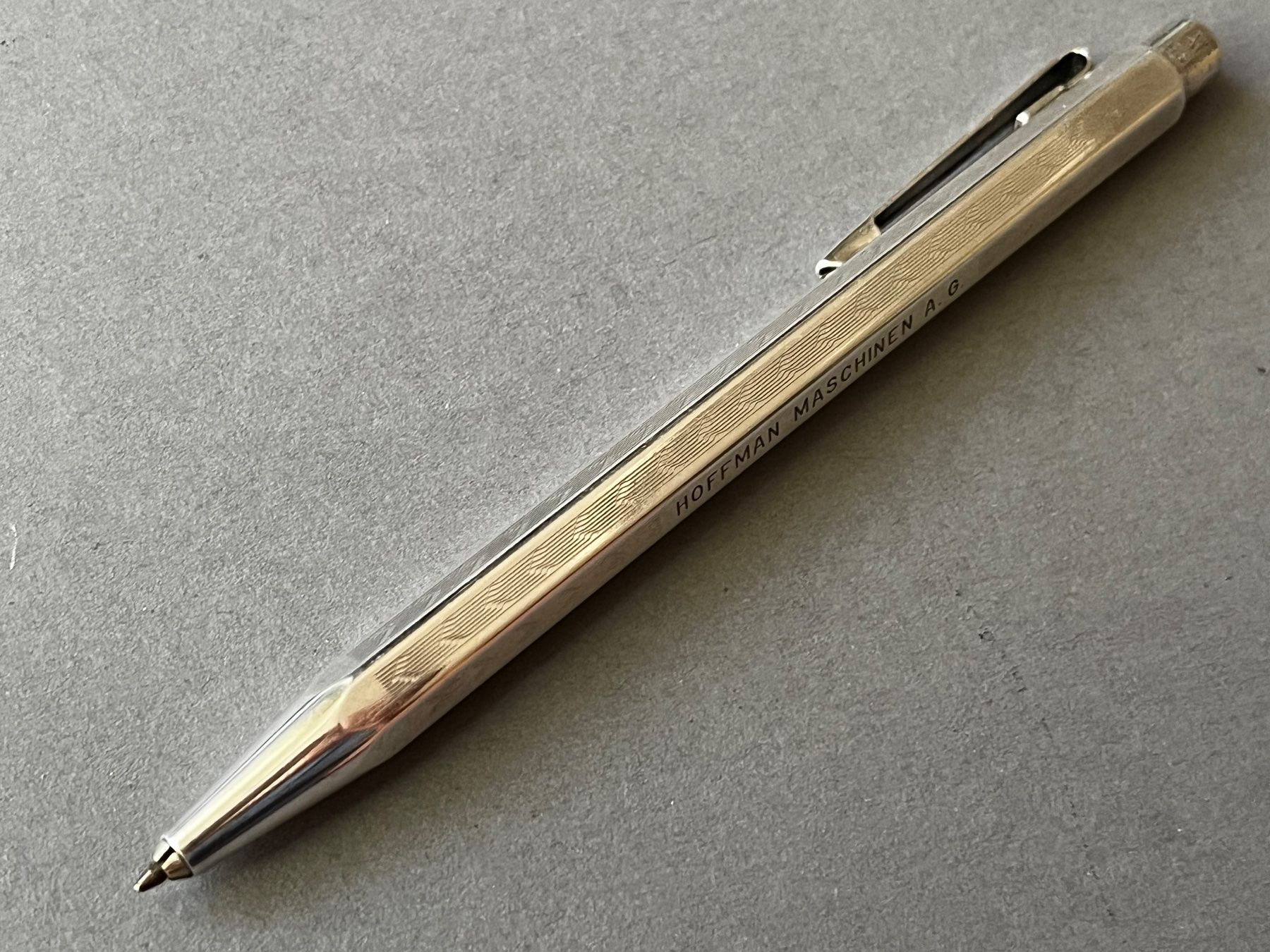 Caran D'Ache Stifte & Marker: Caran d’Ache Ecridor Schreiber Chevron versilbert ca – Gebraucht aus Zürich von FV.vintage 1