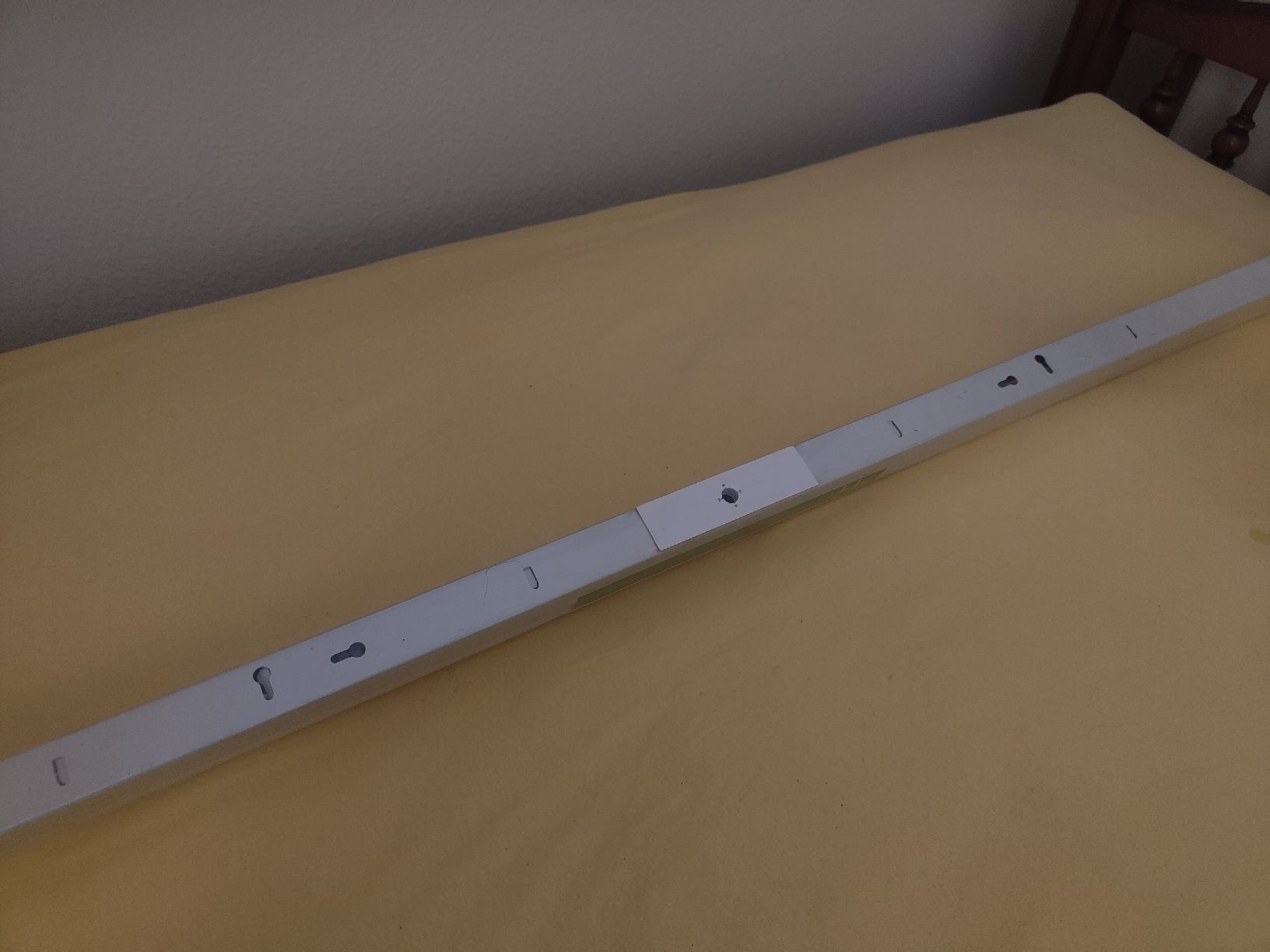 Kronleuchter & Deckenlampen: Lichtleiste mit Lampe 36Watt IP20 neu – Neu und originalverpackt aus Riehen von sulzschnee 3