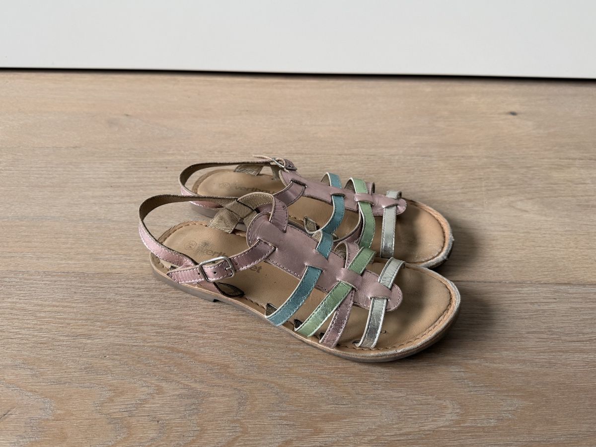 Schuhe für Mädchen: Sandals size 36 multi-colour used – Gebraucht aus Wettswil von pop_qw58 1