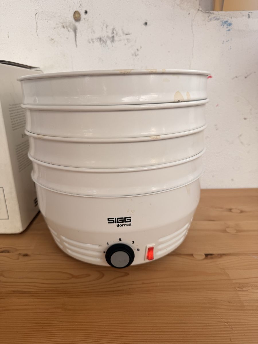 Sigg Elettrodomestici da cucina: SIGG Dörrex Dörrgerät weiss gebraucht – Usato da Wildegg venduto da KramerBeni 5