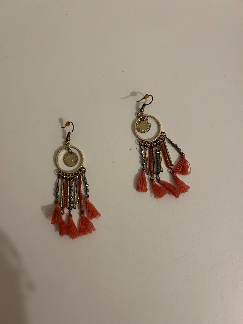 Orecchini pendenti & Orecchini a lobo: Boucle d'oreille – Usato da Genève venduto da Erikaaaa