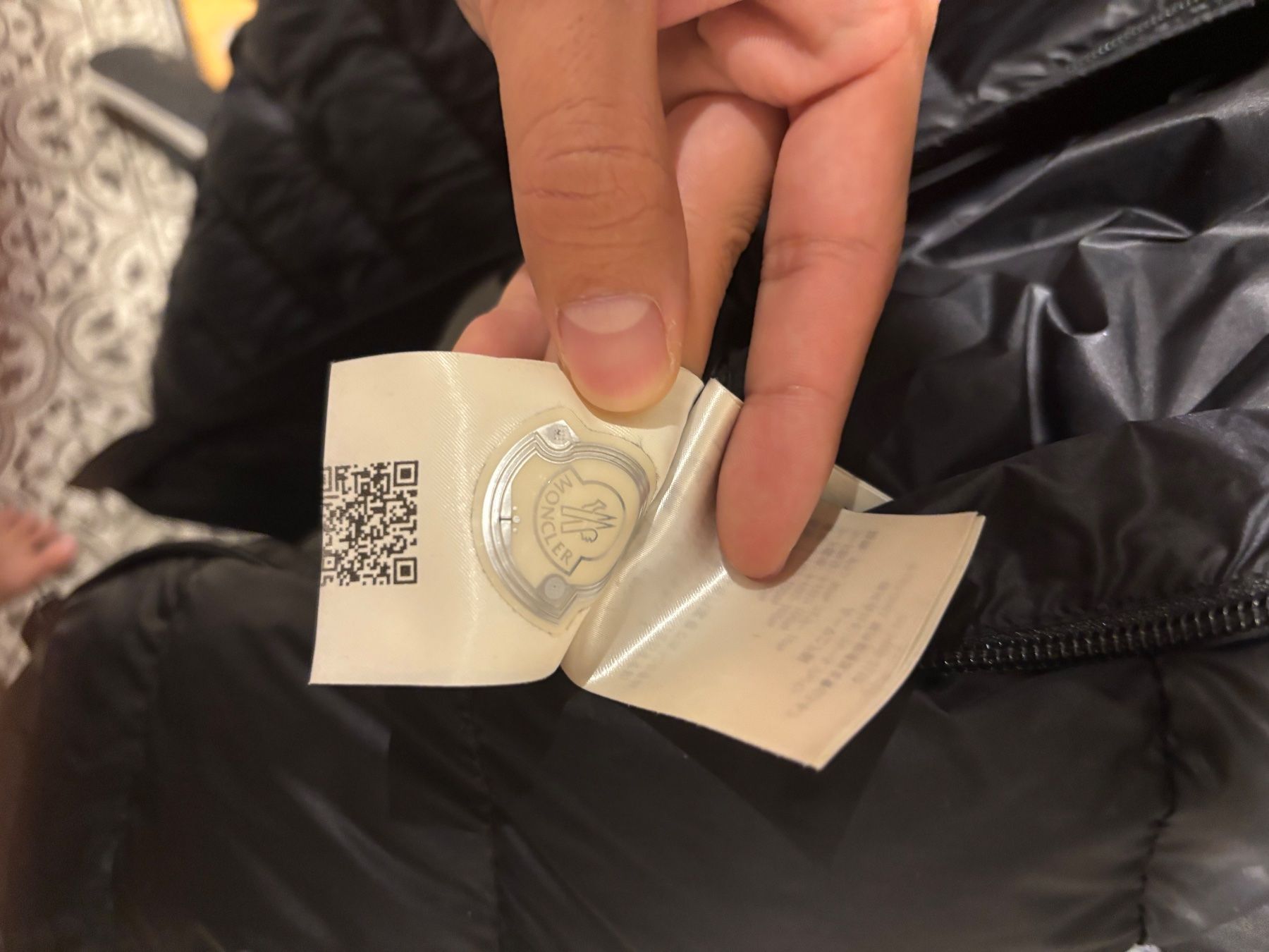 Giacche: Moncler Daunenjacke – Usato da Stettlen venduto da jas_m8ld 6