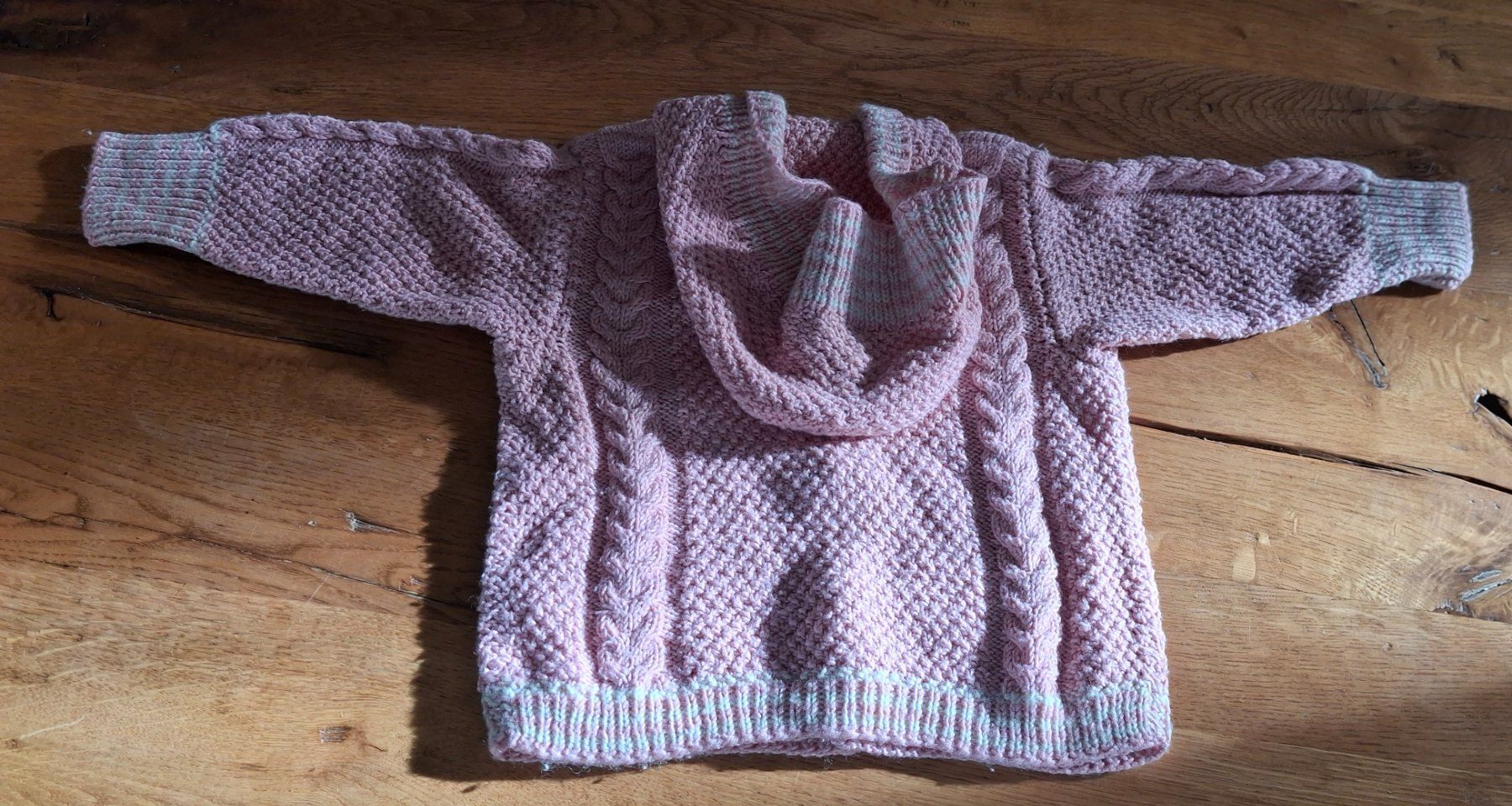 Lotti & Set di vestiti: 3 süsse Baby-Oberteile, Hoodie, Kurzarmpulli, Pullunder  NEU – Nuovo (secondo la descrizione) da Langenthal venduto da Handstrick 2