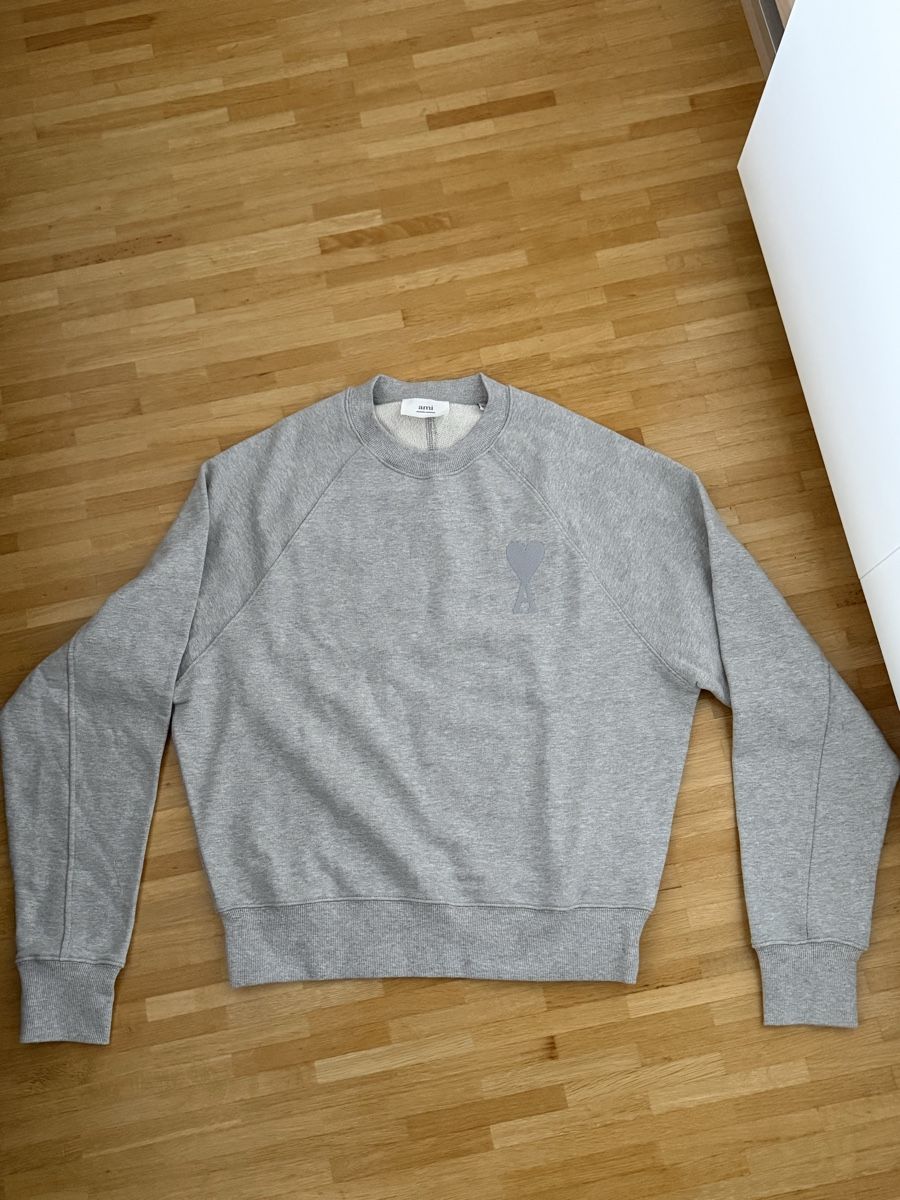 Pullover & Sweatshirts: AMI Paris Sweater M – Neu (gemäss Beschreibung) aus Allschwil von M6e63