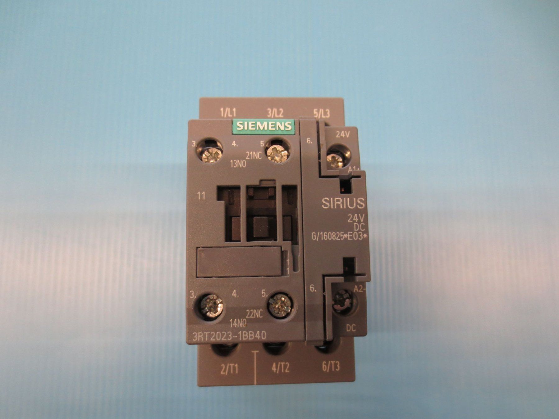 Siemens Interruttori: Siemens Schütz  3RT2023-1BB40 4kW – Usato da Sulz LU venduto da Elektrofachverkauf 1