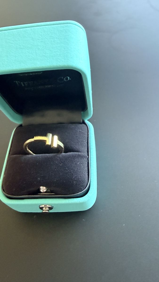 Tiffany & Co. Anelli: Tiffany & Co. T Ring Gelbgold – Usato da Küsnacht venduto da cri_ngg5 1