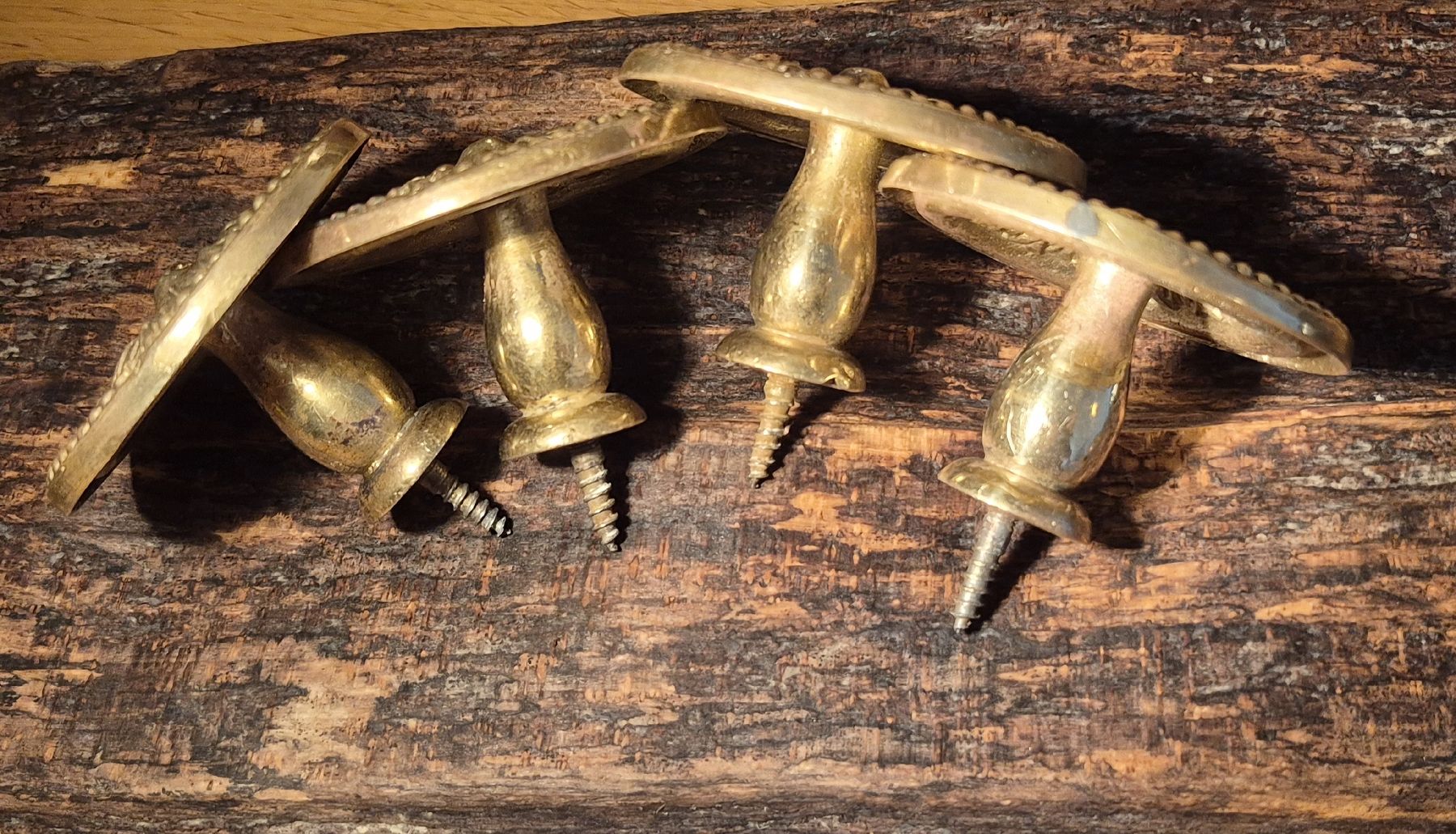 Eisenwaren: Messingknäufe antik 4 Stück,  ca.7cm Durchmesser – Gebraucht aus Basel von wer_smt6 3