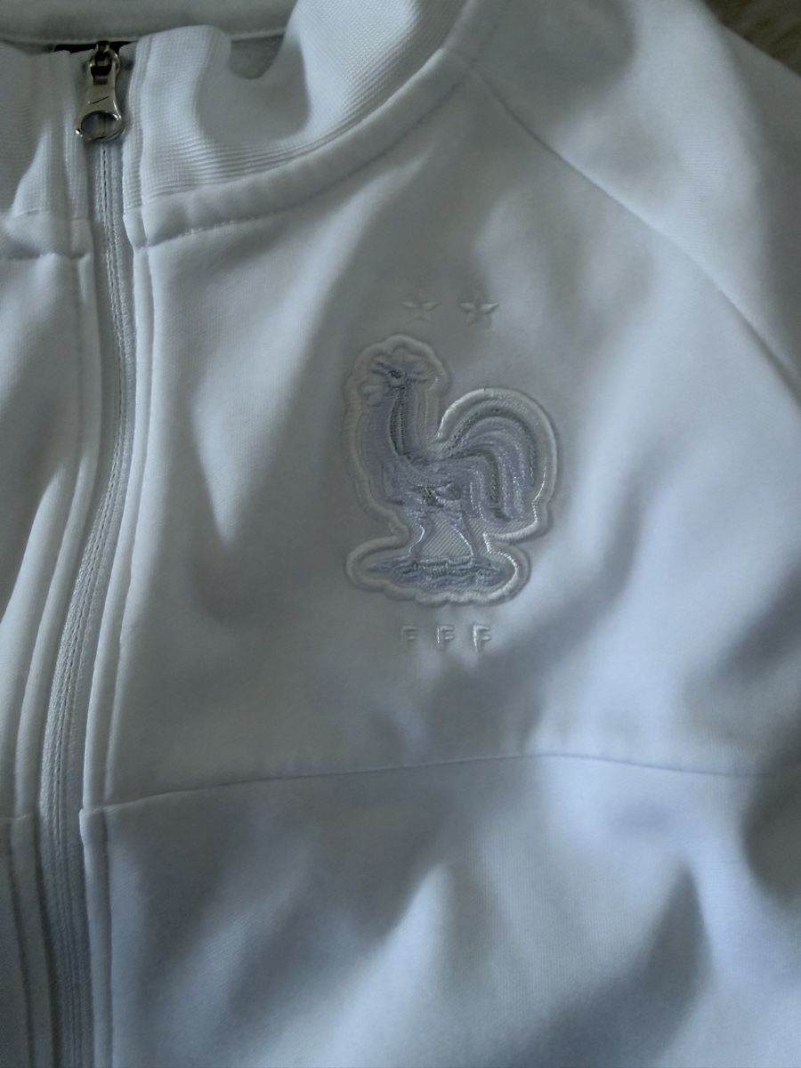 Nike Jacken: Nike jacke – Gebraucht aus Oberwil BL von pas_99pv