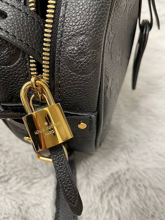 Taschen für Damen: Louis Vuitton – Gebraucht aus Wittenbach von jan_g2pw 3
