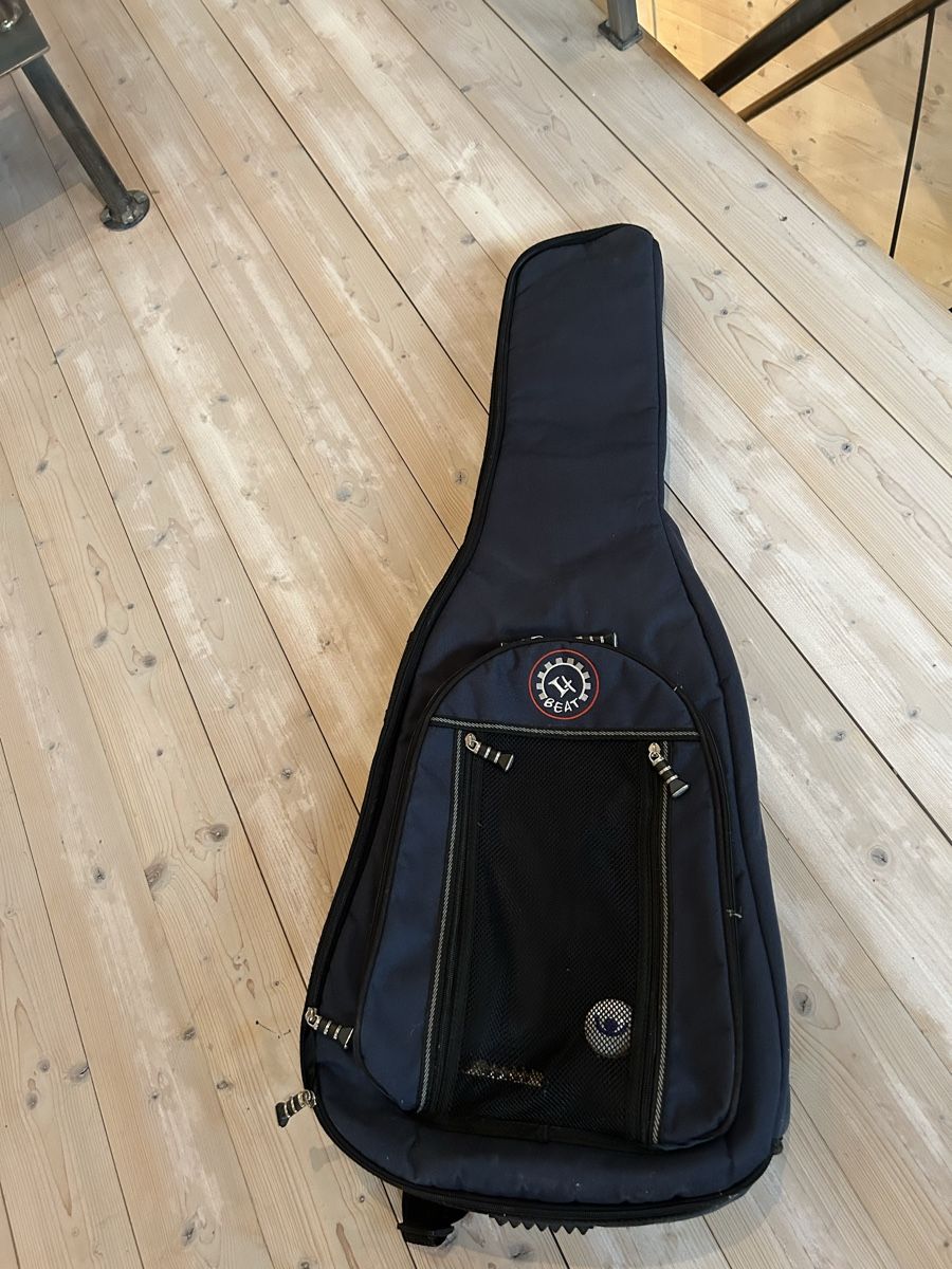 Musikinstrumente: Gitarre – Gebraucht aus Wila von arl_5fm9 5