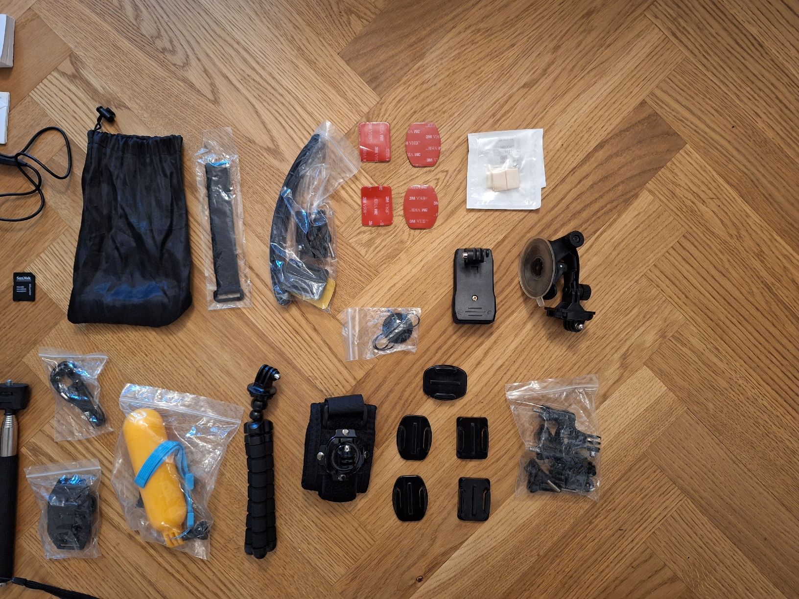 Gopro Action Cam: GoPro Hero 4 Session (camera + accessories) – Usato da Zürich venduto da mar_wm6f 4