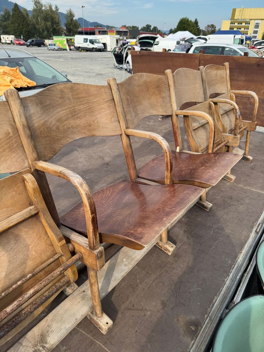 Sedie: Antike Kinostühle aus Holz – Usato da Altstätten SG venduto da Bubblin 2