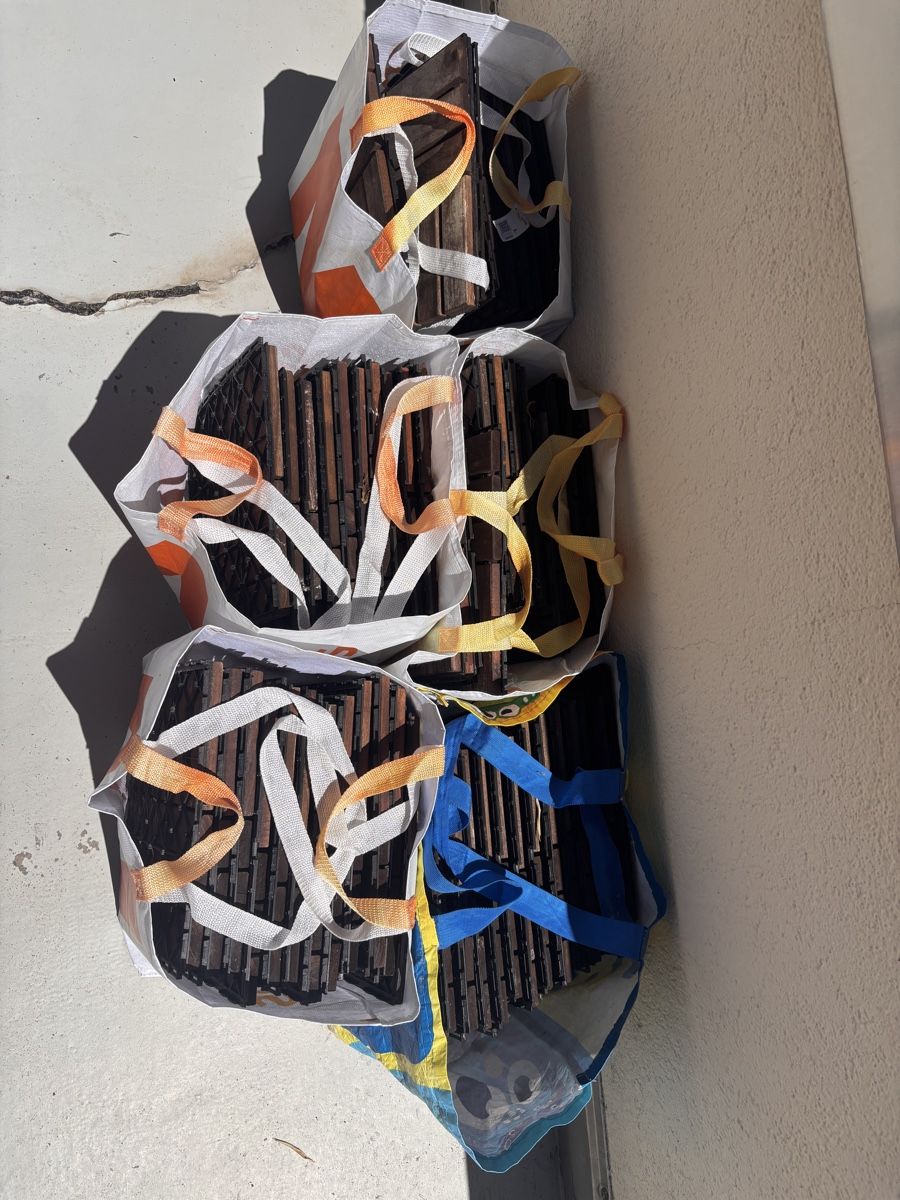 Ikea Rivestimenti per pavimenti: Caillebotis Runnen IKEA - lot de 47 – Usato da Biel/Bienne venduto da ema_q56p 1