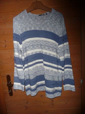 Damenpulli XL lang Arm neu