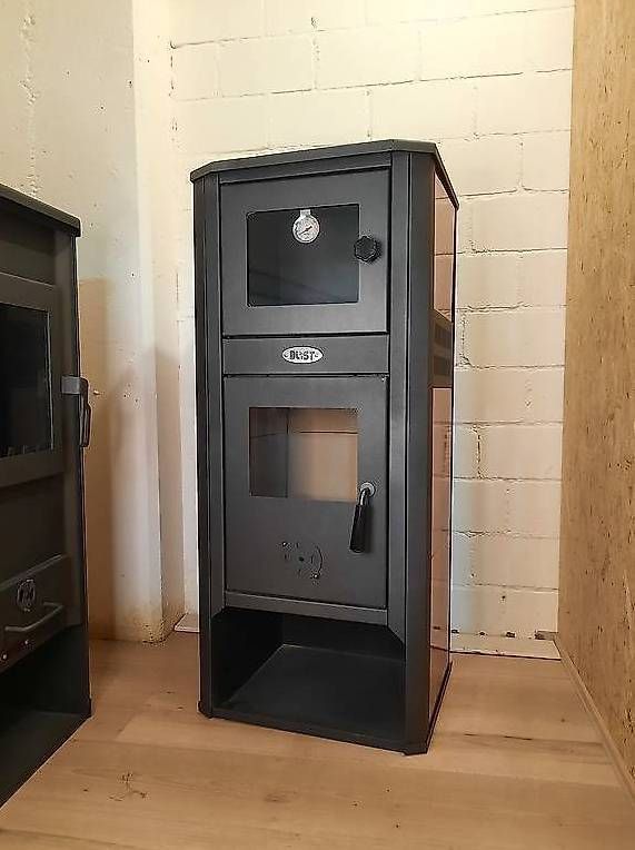 Cucine: Poêle à bois / cuisinière modèle : Ambassador. – Usato da Sion venduto da Swissquali. 2