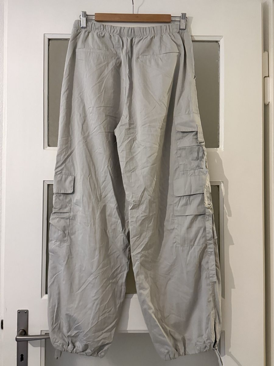 Zara Pantaloni: Zara Cargo Hose, hellgrau, Grösse S, Top Zustand! – Nuovo (secondo la descrizione) da Basel venduto da zukk_ 4