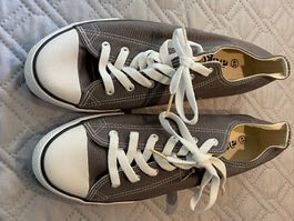 Graue Stoffschuhe, Grösse 45, neuwertig für den Sommer