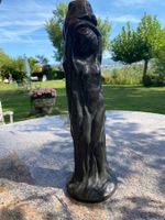 Skulptur Bronze Frauenakt stehend dunkle Patina